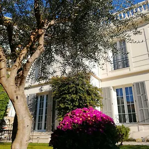 https://bb-villa-blanche.fr-provencehotel.com